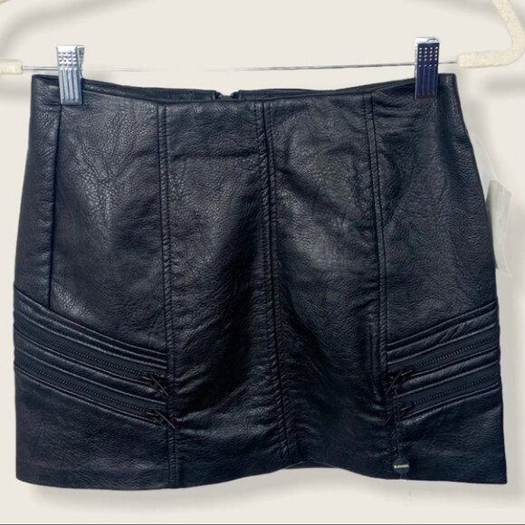 NWT Blank NYC Faux Leather Moto Zipper Mini Skirt Black Size 25 or XS Biker Boho - Picture 11 of 12